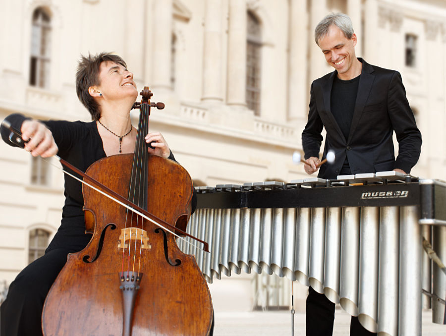 Oli Bott, Percussion | Anna Carewe, Violoncello